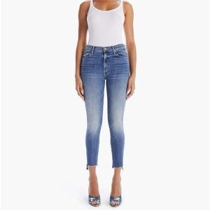 MOTHER The Stunner Zip Ankle Step Fray